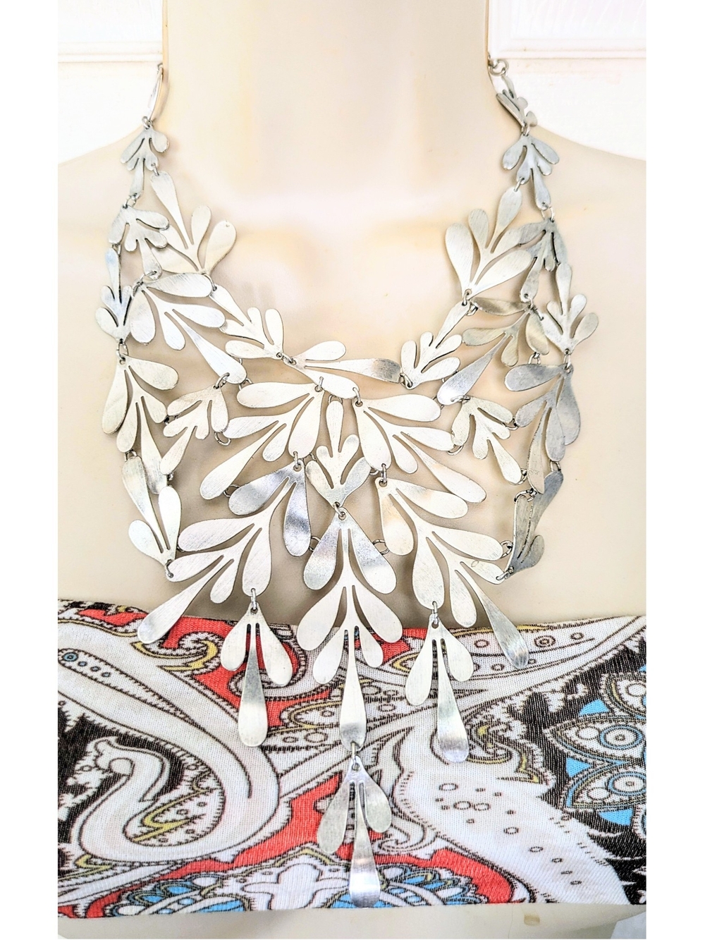 Elegant CHICOS Originals Silver Tone Leaf Motif Large Bib Statement Necklace